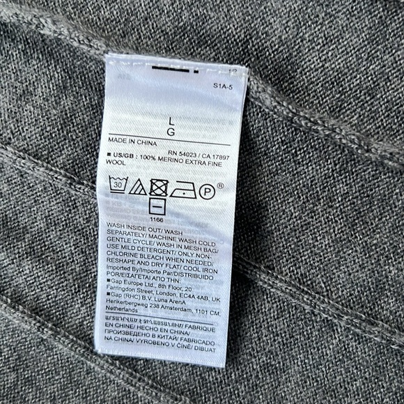 Nehza Ribbed Sweater Skirt in Large - Picture 2 of 4